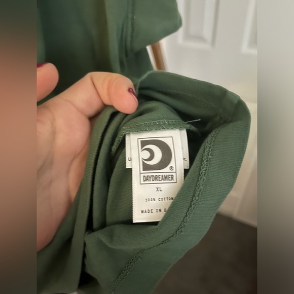 NWT FREE PEOPLE X DAYDREAMER Fleetwood Mac Butterflies Reverse Tee Stormy Green - Picture 11 of 12